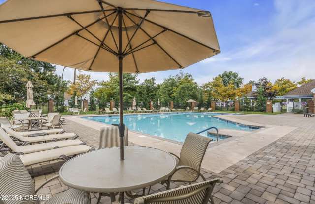 45 Rawson Circle unit: 1402