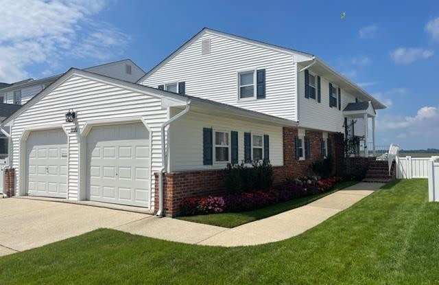 2020 Glenwood Dr