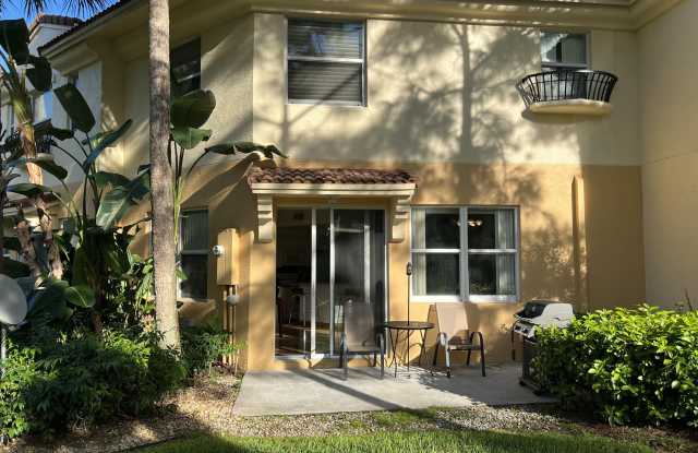 2996 Dc Country Club Boulevard