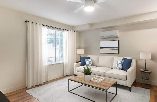 eaves Mountain View at Middlefield