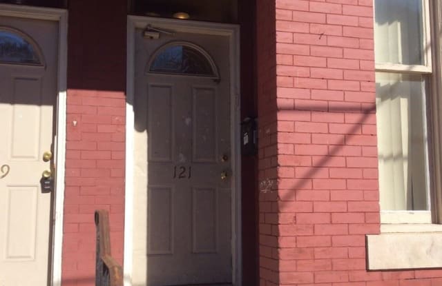 121 S Queen St., Apt 1 - 121 S Queen St, York, PA 17403