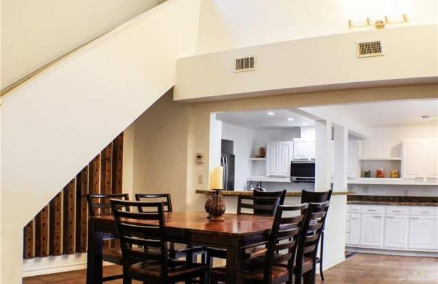 117 W Tearose Avenue