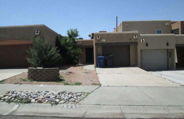 7544 Lantern NE