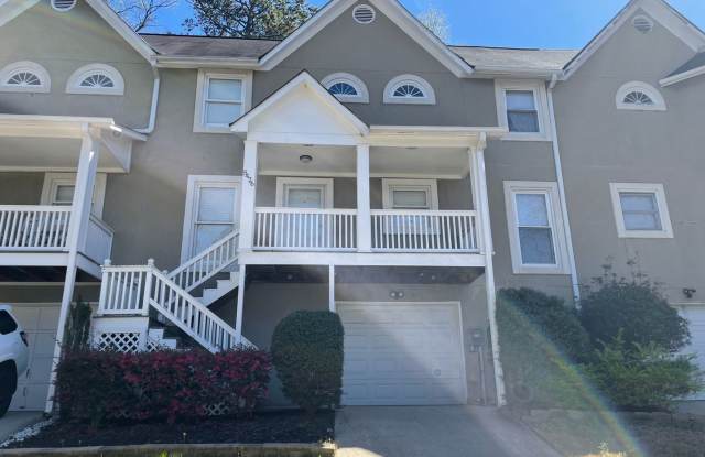 Townhome 3x2.5 For Rent - 5426 Whisper Wood Circle, Hoover, AL 35226