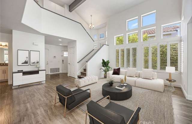 820 S Wildflower Lane