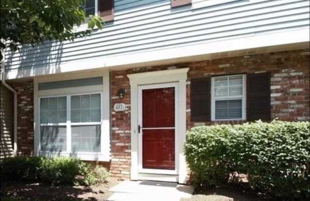 403 Cheshire Ct