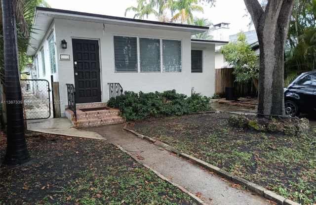 1819 Fillmore Street front