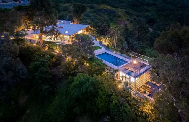 10556 Fontenelle Way