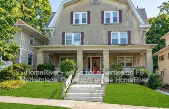 1142 Jefferson Ave