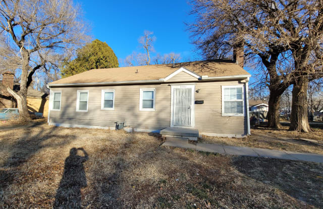 2502 East Graham Street - 2502 East Graham Avenue, Wichita, KS 67214