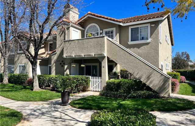 2 Bed, 2 Bath upper end unit in Beautiful Rancho Santa Margarita