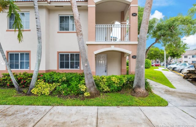 1271 SE 28 COURT - 1271 Southeast 28th Street, Hollywood, FL 33316