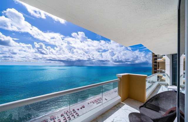 Photo of 17875 Collins Ave