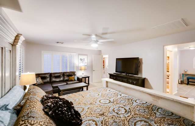 3327 E LOMA VISTA Street