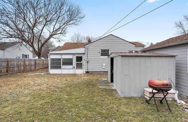 4069 GRIFFITH Avenue