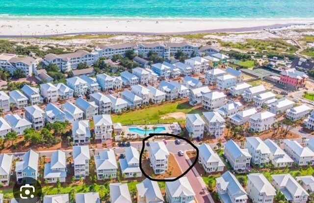 11 E Crabbing Hole Lane