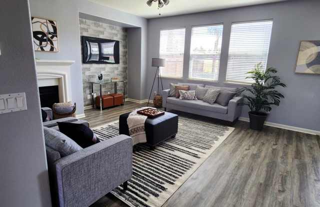 4 bed 2.5 bath Single Family Home