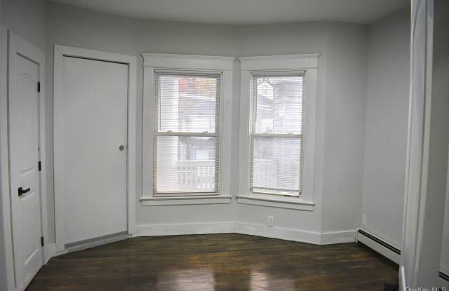 Photo of 563 E 3Rd Street