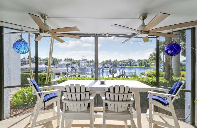 515 Bay Colony Drive N