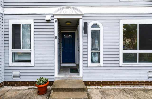 49 HAWTHORNE Court NE