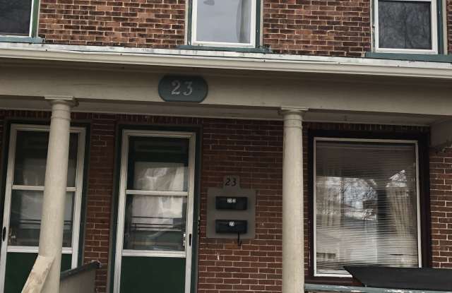 23 1/2 W Washington - 1