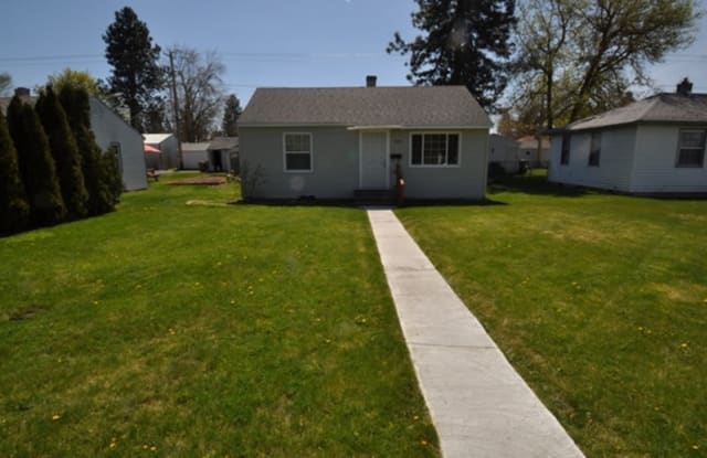 908 E Nebraska Ave - 908 East Nebraska Avenue, Spokane, WA 99208