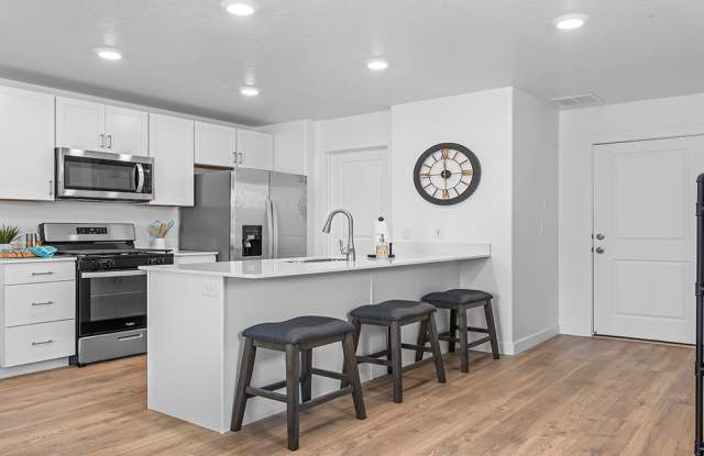 4092 South Pitchblack