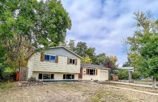 405 N Roosevelt Ave