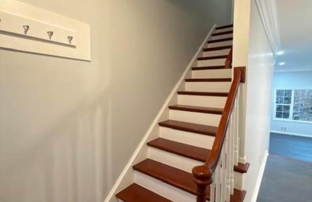 5915 KINGSFORD Road unit: 365