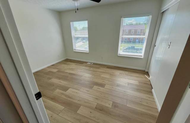 4895 Drayton Road unit: 4897