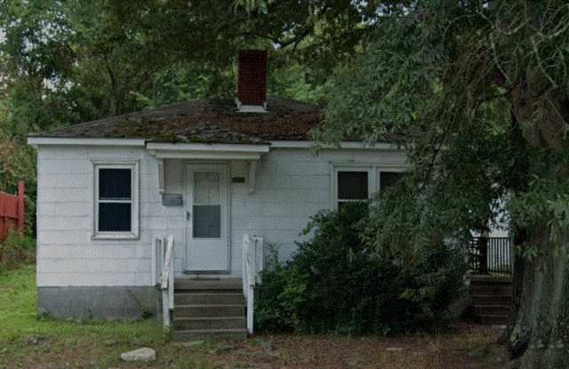 Photo of 1 Bedroom 1 Bathroom Duplex!