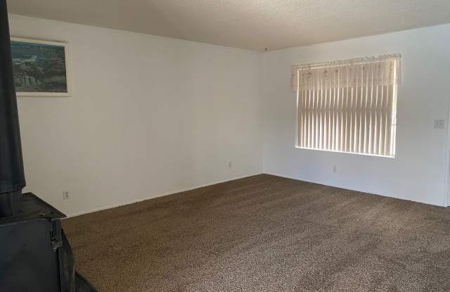 3 Bedroom - 2 Bath Pool Home