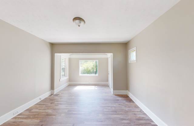 Photo of 1118 High Street