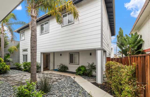 Photo of Luxurious Coastal Retreat with Stunning Ocean Views