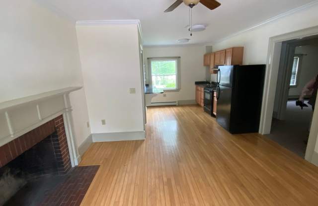 University Student Rental- Available for the 2026-2027 School Year!! Heat  Hot water Included