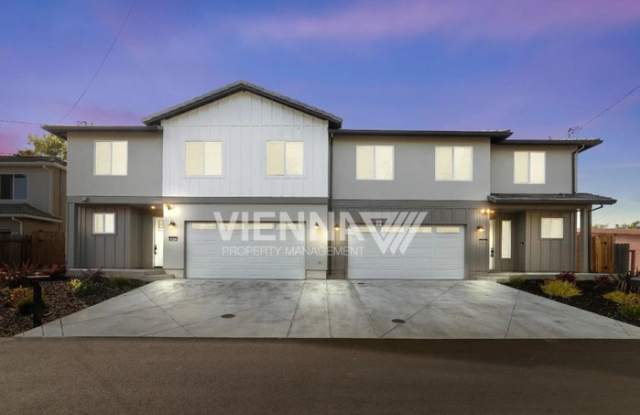 5843 Del Campo Lane