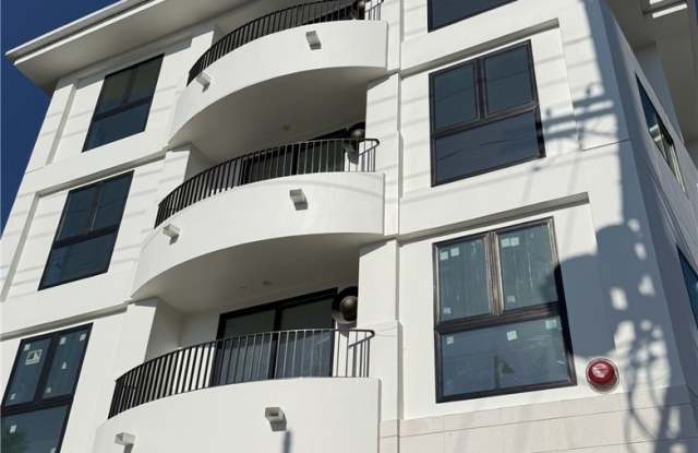 Photo of 4214 Fulton Avenue