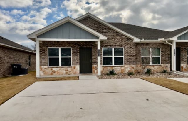 3240 Belmont Drive B - 3240 Belmont Drive, Waco, TX 76711