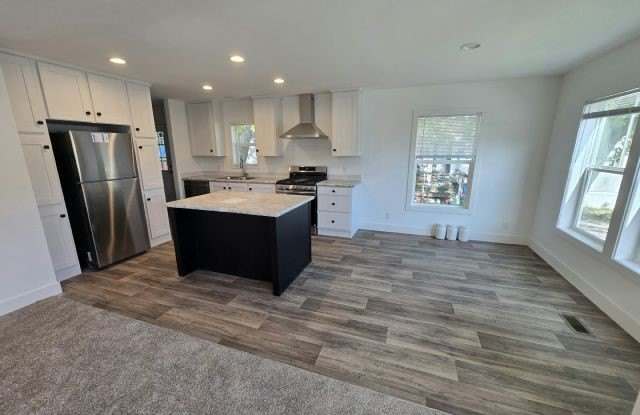 Photo of 207 Spruce Lane