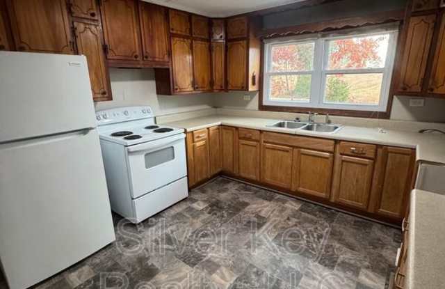 703 Old Riceville Road