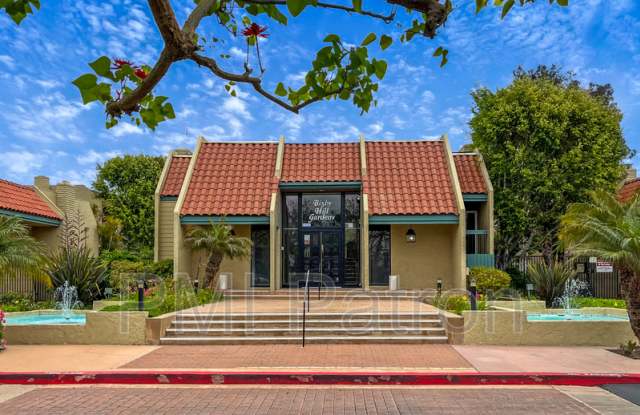 926 Palo Verde Ave