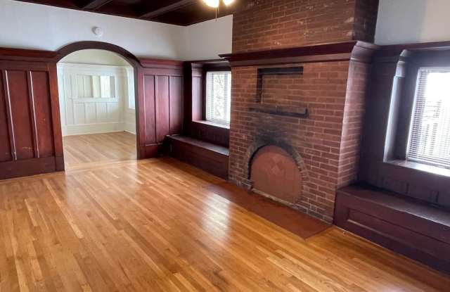 Charming  Bright 3 Bedroom 1 Bathroom Home Walking Distance to SJSU