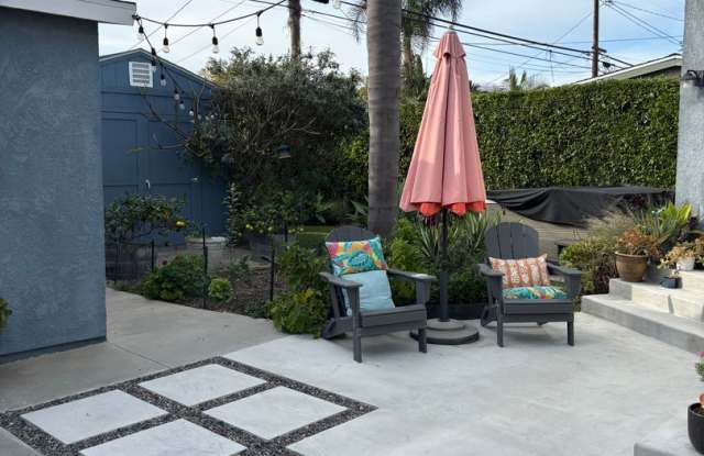 Charming  Private Backhouse Studio in Desirable Long Beach Neighborhood!