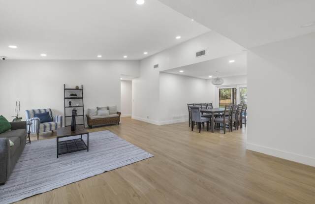 12151 Old Country Road N