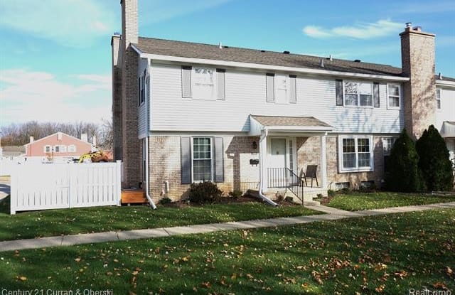 20905 E GLEN HAVEN Circle - 20905 East Glen Haven Circle, Novi, MI 48167