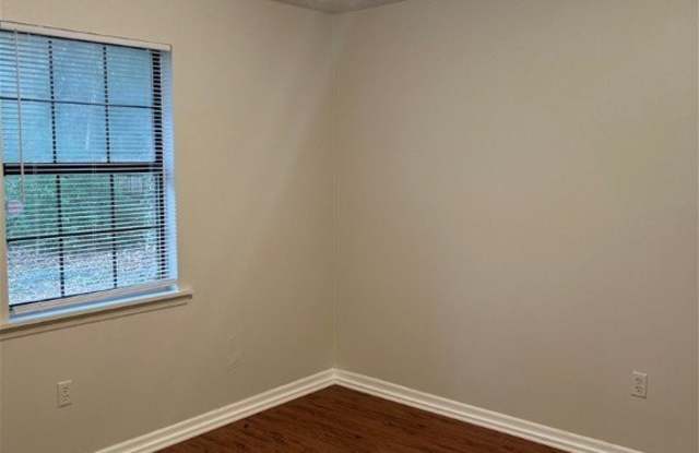 140 Windy Hill Place SE