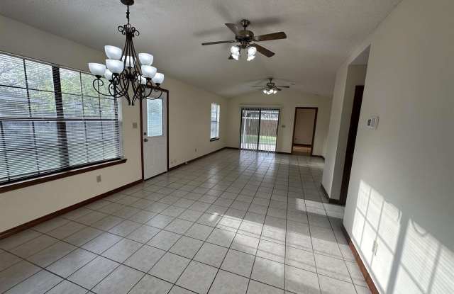 6407 Lake Charlene Ln