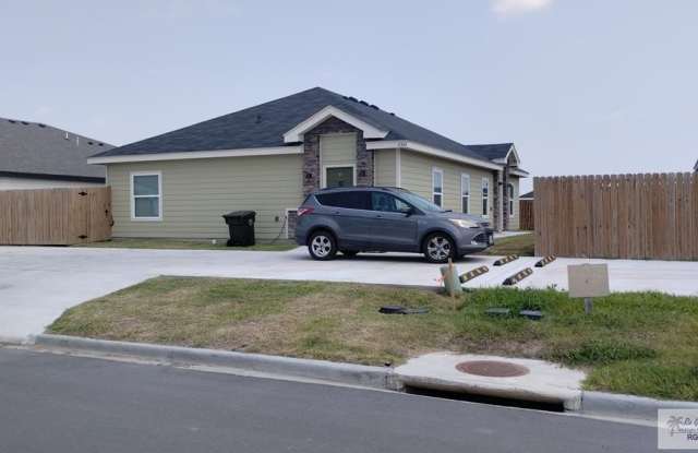 Photo of 2332 VALLEY CIRCLE