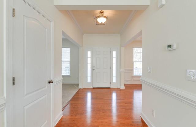 Stunning Huntersville 2- story charmer in amenity filled Centennial.