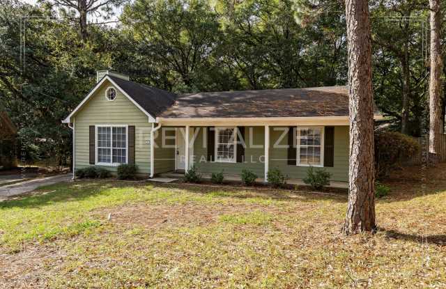 Photo of Sweet Cottage-esque 3-Bed 2-Bath in Daphne!